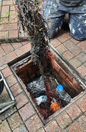 https://blockeddrainsmenora.com.au/uploads/2025/07/hero-blocked-sewers-68349.jpg